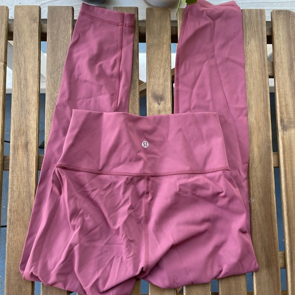 Lululemon winder under 25” luxtreme - Picture 2 of 4